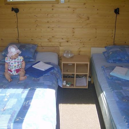 Kiige Holiday Park Hotel Linnamäe Kamer foto